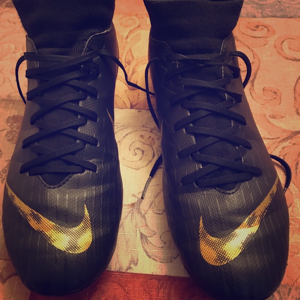 Nike Mercurial size 6.5 US